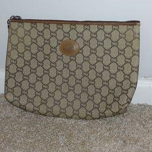 Gucci Plus clutch